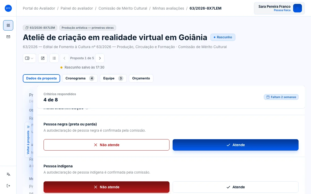 Formulário binário com critérios de heteroidentificação marcados como Atende e Não atende, e o campo Motivo preenchido.