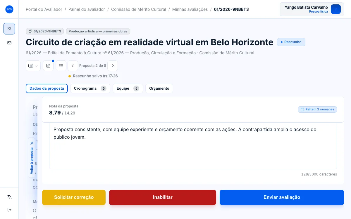 Barra de envio com os botões Solicitar correção, Inabilitar e Enviar avaliação.